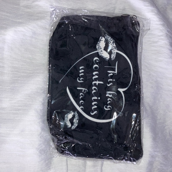 Cosmetic Case Black and White NWOT - Picture 4 of 13